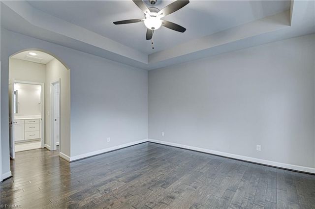 2433 Albemarle Court, Winston-salem, NC 27106