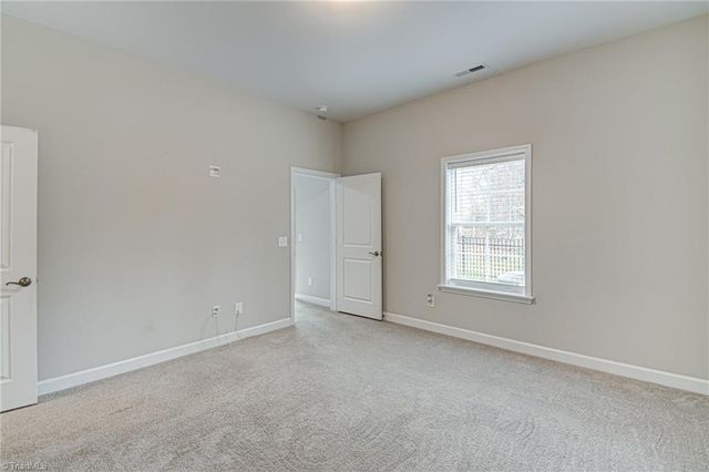 2433 Albemarle Court, Winston-salem, NC 27106