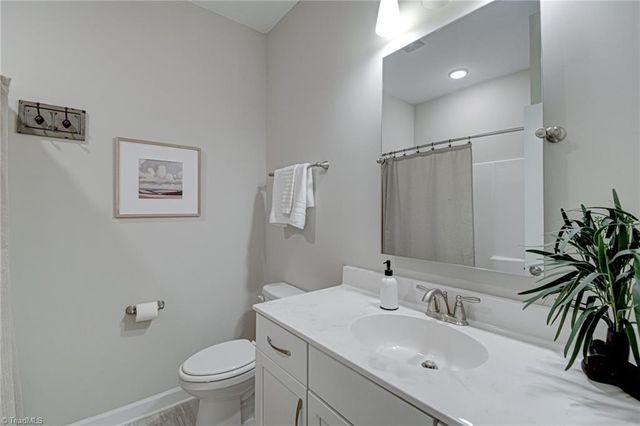 2433 Albemarle Court, Winston-salem, NC 27106