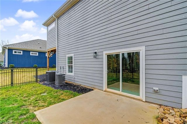 2433 Albemarle Court, Winston-salem, NC 27106