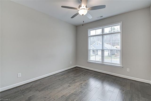 2433 Albemarle Court, Winston-salem, NC 27106