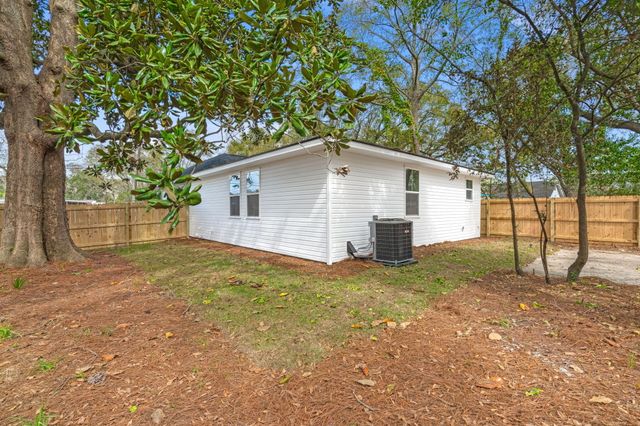 1937 Token Street, North Charleston, SC 29405