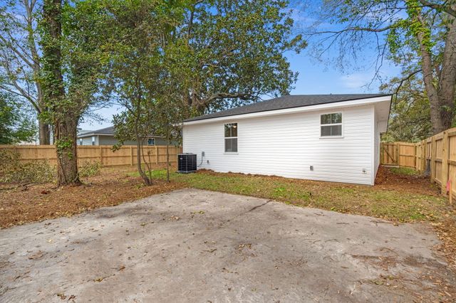 1937 Token Street, North Charleston, SC 29405