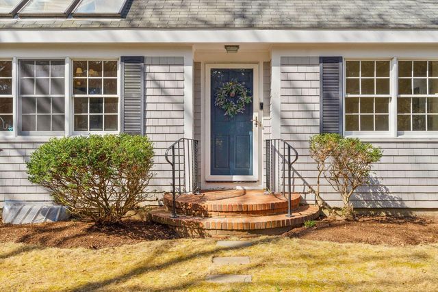 92 Wianno Circle, Osterville, MA 02655