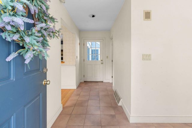 92 Wianno Circle, Osterville, MA 02655