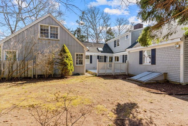 92 Wianno Circle, Osterville, MA 02655