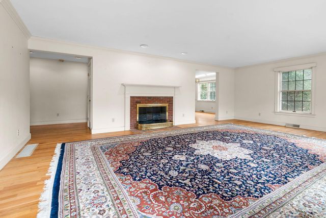 92 Wianno Circle, Osterville, MA 02655