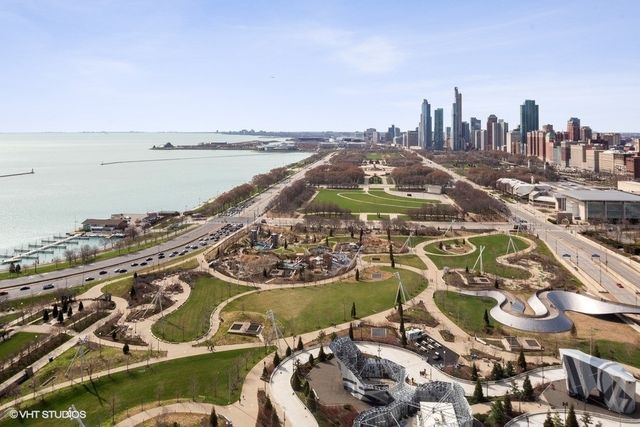 340 E RANDOLPH Street 905, Chicago, IL 60601