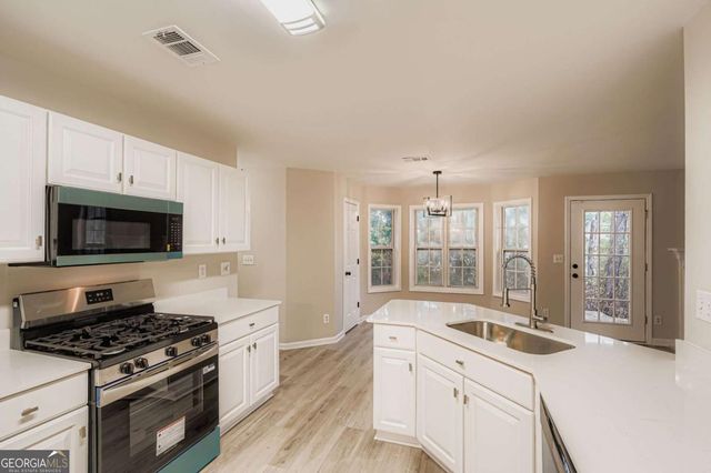 1570 TWIN BRIDGE Lane, Lawrenceville, GA 30043