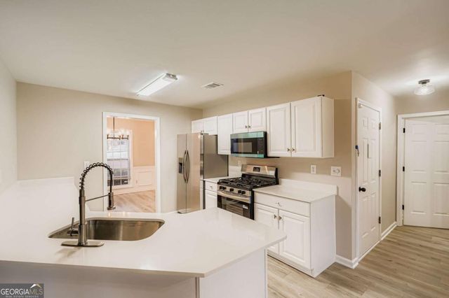 1570 TWIN BRIDGE Lane, Lawrenceville, GA 30043