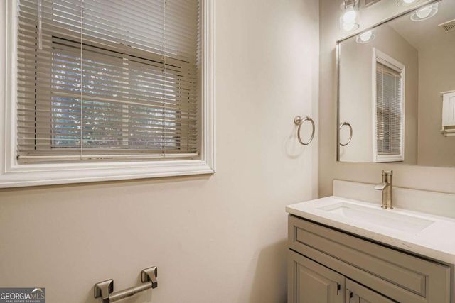 1570 TWIN BRIDGE Lane, Lawrenceville, GA 30043