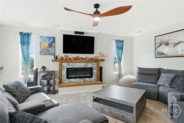 18 Minning Loop, Richmond Hill, GA 31324