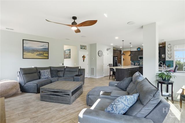 18 Minning Loop, Richmond Hill, GA 31324