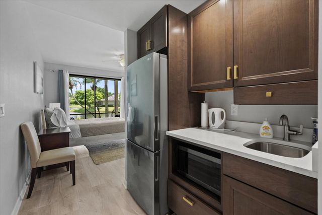 11842 Pebblewood Drive 102, Wellington, FL 33414