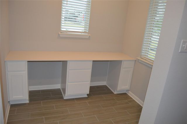 140 Drifter LN, Jarrell, TX 76537