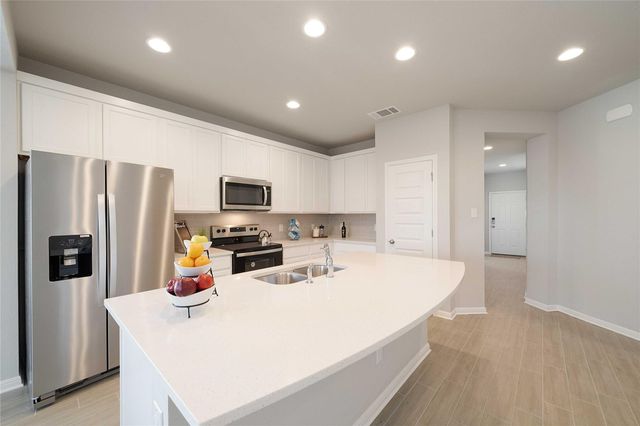 140 Drifter LN, Jarrell, TX 76537