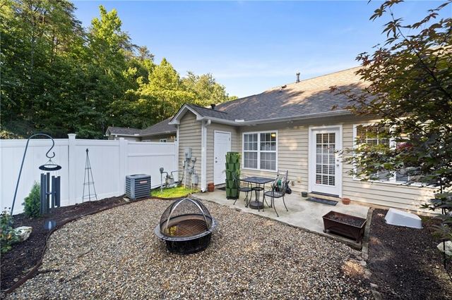 4425 Hanley Park Drive, Walkertown, NC 27051