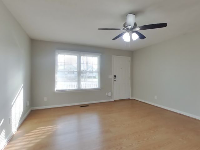 712 Paige Ct, Columbia, TN 38401