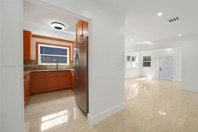 1239 SW 22nd Ave, Miami, FL 33135