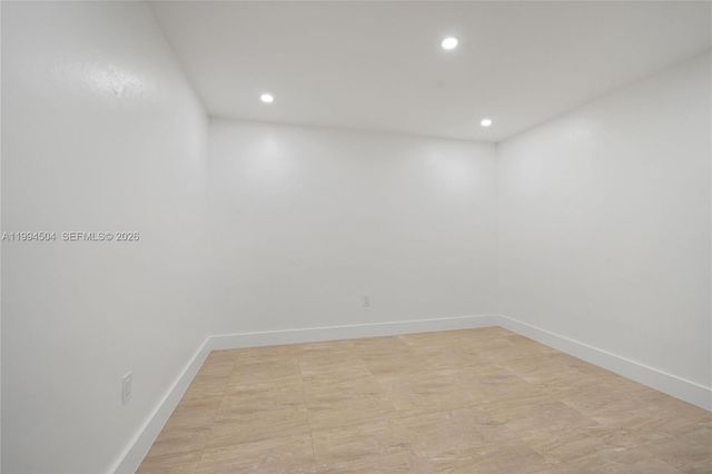 1239 SW 22nd Ave, Miami, FL 33135