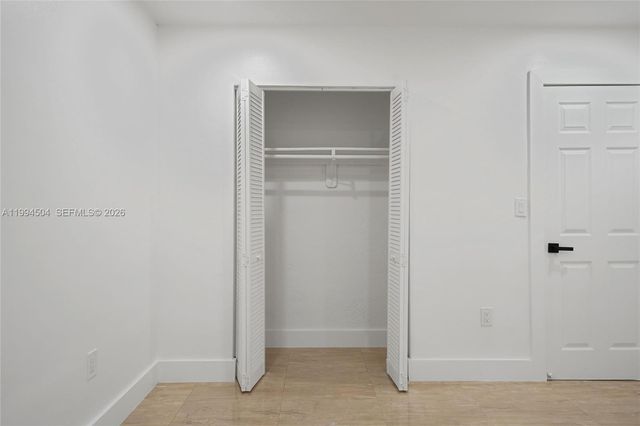 1239 SW 22nd Ave, Miami, FL 33135