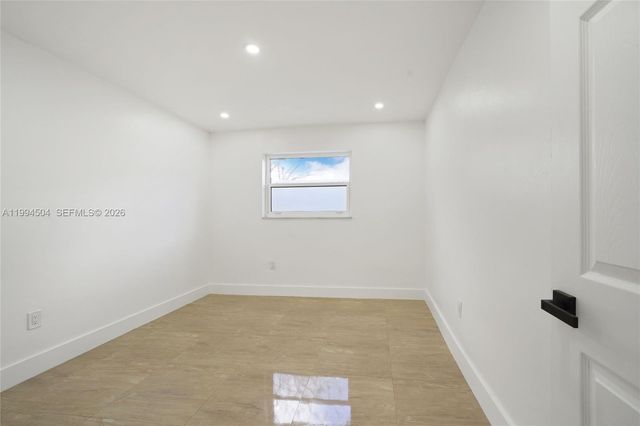 1239 SW 22nd Ave, Miami, FL 33135