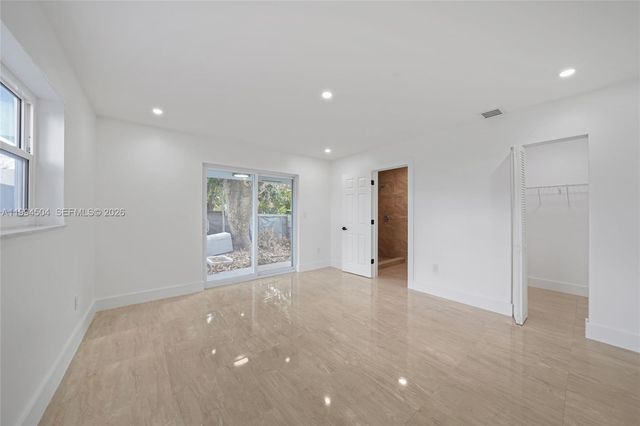 1239 SW 22nd Ave, Miami, FL 33135