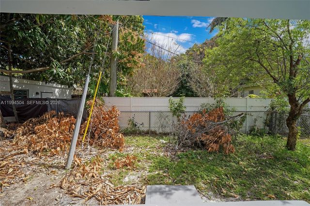 1239 SW 22nd Ave, Miami, FL 33135