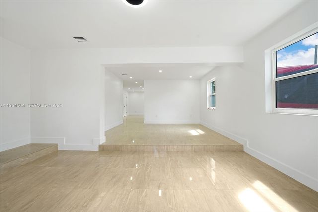 1239 SW 22nd Ave, Miami, FL 33135