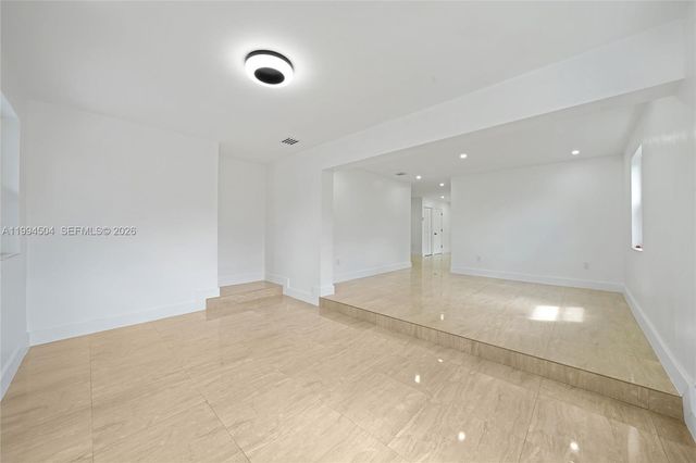 1239 SW 22nd Ave, Miami, FL 33135