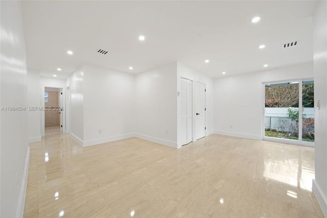 1239 SW 22nd Ave, Miami, FL 33135