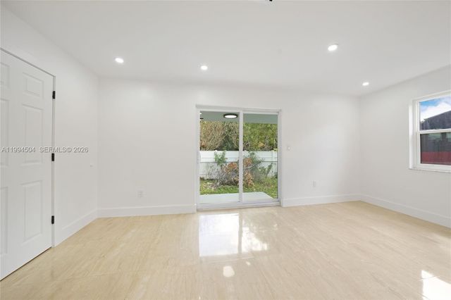 1239 SW 22nd Ave, Miami, FL 33135