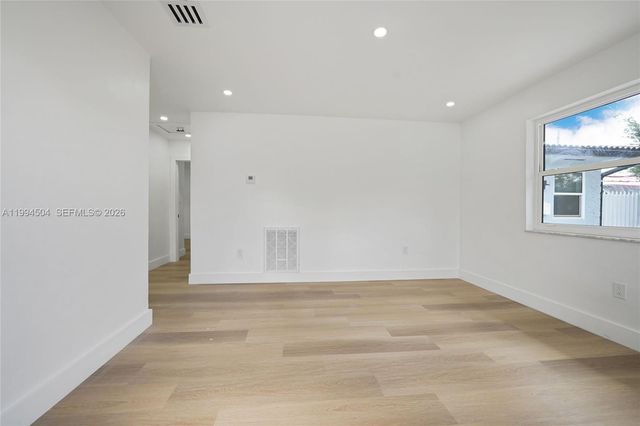 1239 SW 22nd Ave, Miami, FL 33135