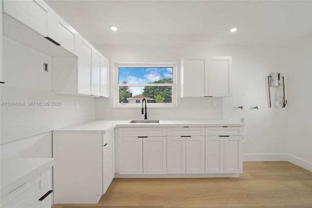 1239 SW 22nd Ave, Miami, FL 33135