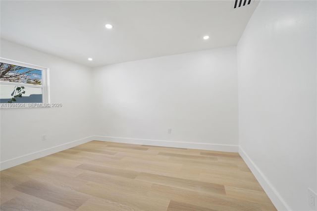 1239 SW 22nd Ave, Miami, FL 33135