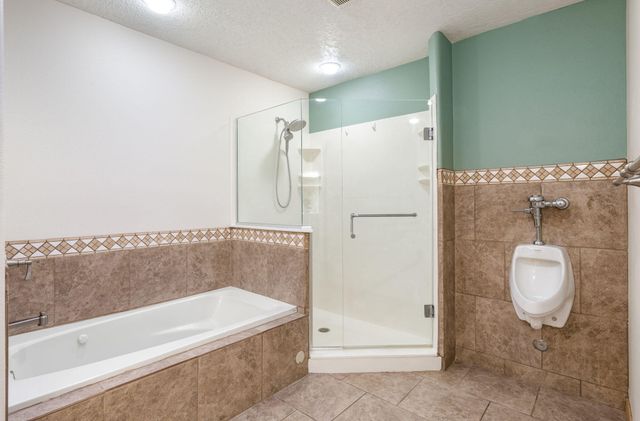 7121 Lisa Court NE, Albuquerque, NM 87110