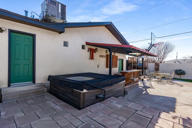 7121 Lisa Court NE, Albuquerque, NM 87110