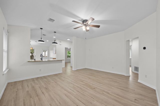 2418 Socorro BND, Leander, TX 78641