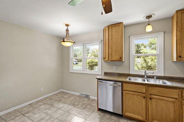 1417 Wyoming Way, Madison, WI 53704