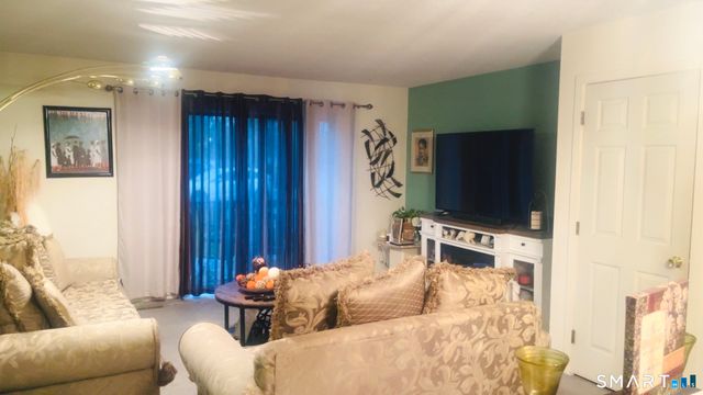 827 Oronoke Road 6-6, Waterbury, CT 06708
