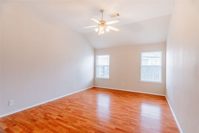 801 Deedee Creek Drive, Euless, TX 76040