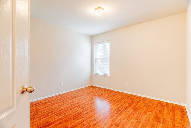 801 Deedee Creek Drive, Euless, TX 76040