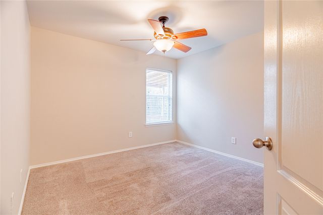 801 Deedee Creek Drive, Euless, TX 76040