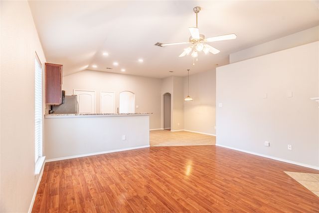 801 Deedee Creek Drive, Euless, TX 76040