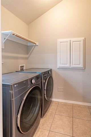 801 Deedee Creek Drive, Euless, TX 76040
