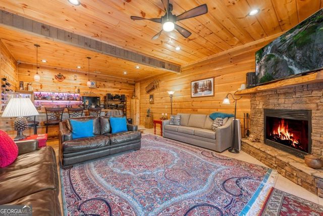 709 Laurel Creek Trail, Blue Ridge, GA 30513