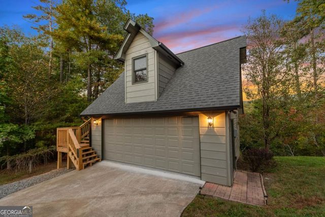 709 Laurel Creek Trail, Blue Ridge, GA 30513