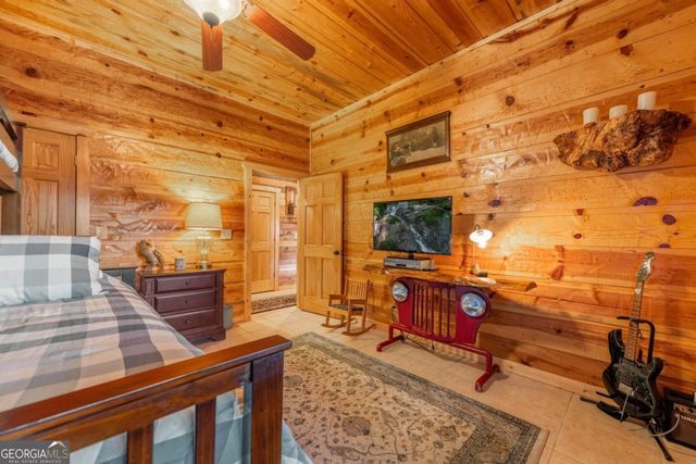 709 Laurel Creek Trail, Blue Ridge, GA 30513