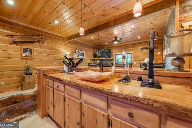 709 Laurel Creek Trail, Blue Ridge, GA 30513