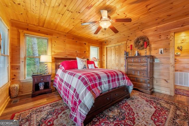 709 Laurel Creek Trail, Blue Ridge, GA 30513